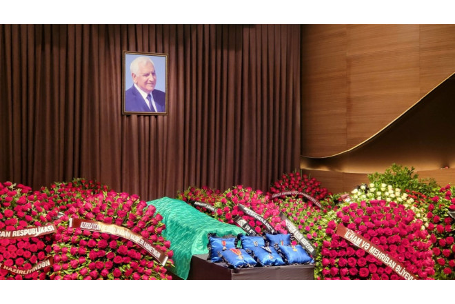 Nəriman Həsənzadə Fəxri xiyabanda dəfn edildi 