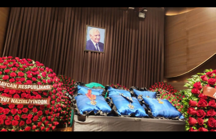Nəriman Həsənzadə ilə vida mərasimi keçirilir 