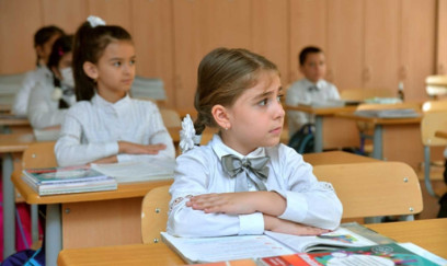 Rus bölməsində yüksək nəticə göstərən MƏKTƏBLƏR