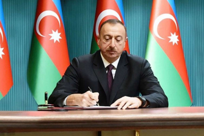 Prezident 3 fərman imzaladı 