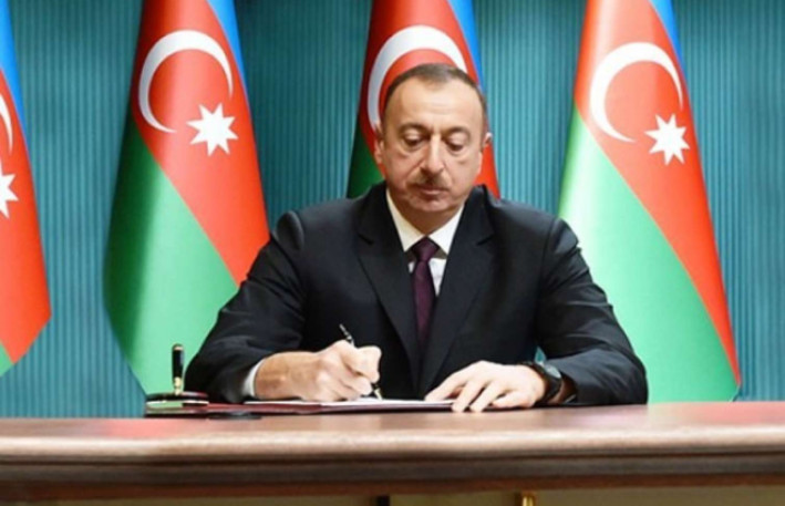 Prezident 3 fərman imzaladı 