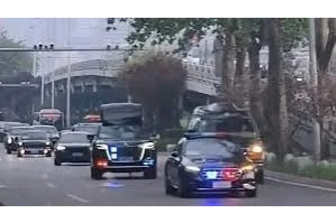 Çində Trampın kortejində sirli nəqliyyat vasitəsi - FOTOLAR