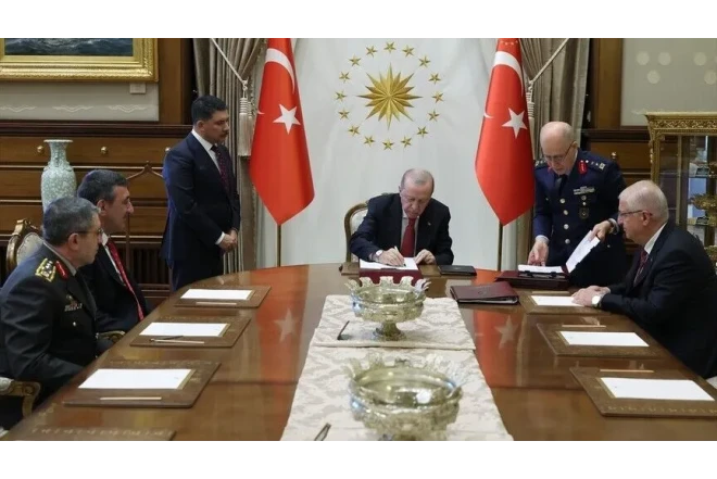 Ərdoğan generallarla bağlı önəmli qərarlar verdi 
