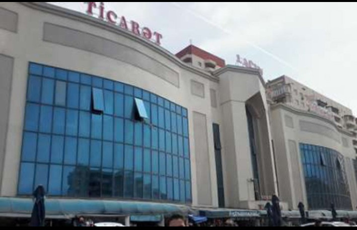 Bakıdakı məşhur ticarət mərkəzində ölüm