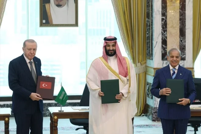 "Məkkə Sazişi" İrana mesajdır, Azərbaycanın qoşulması isə çətin görünür