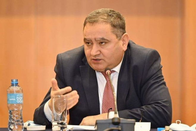 Etibar Əliyevdən Nəriman Həsənzadənin oğluna Cavab: "Atanın il boyu neçə kitabı satılıb?"