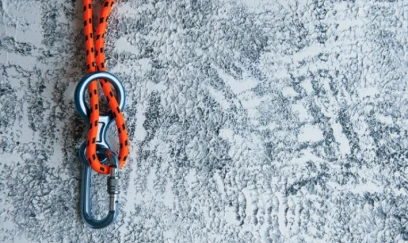 Dağa qalxan alpinistlər İTKİN DÜŞDÜ