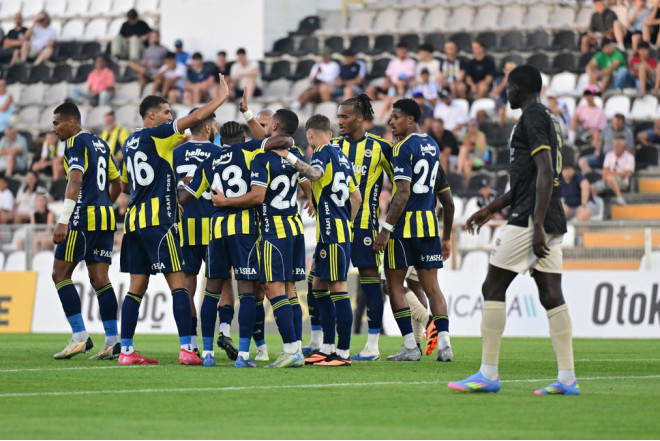 “Fenerbahçe” 3 futbolçu ilə yolları ayırır 