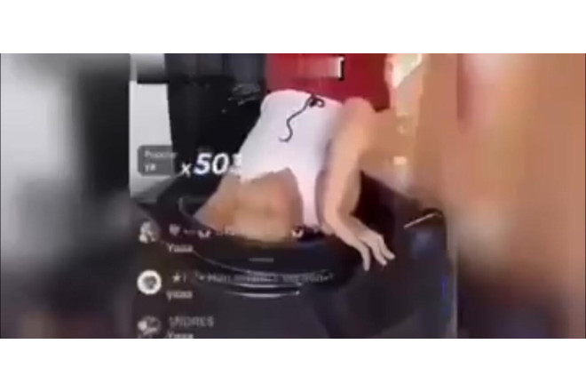 "TikTok"da canlı yayım zamanı dəhşətli anlar - Su çəninə girən gənc öldü - VİDEO