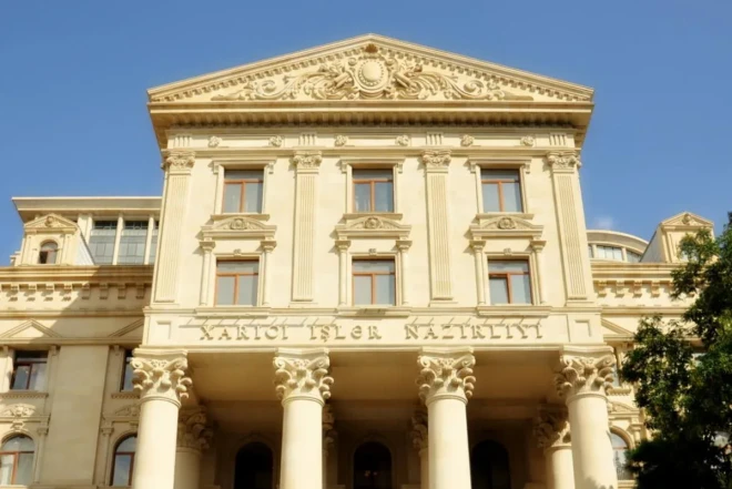 XİN Çadı təbrik etdi 