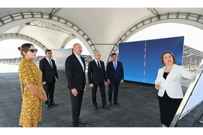 İlham Əliyev bu stansiyalardakı işlərlə tanış oldu 