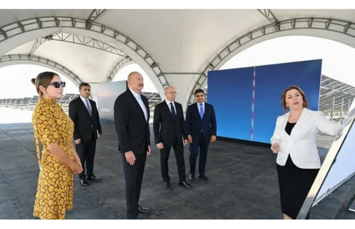 İlham Əliyev bu stansiyalardakı işlərlə tanış oldu 
