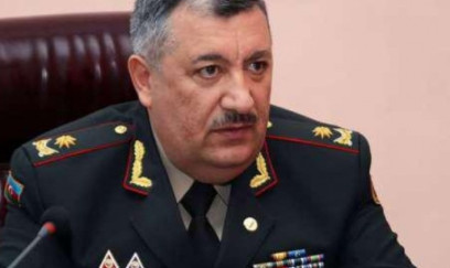 Generalın qızı dövlət idarəsində qalmaqal yaratdı – Rəsmi sənədi cırıb qaziyə hədə gəldi