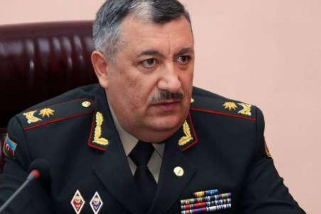 Generalın qızı dövlət idarəsində qalmaqal yaratdı – Rəsmi sənədi cırıb qaziyə hədə gəldi