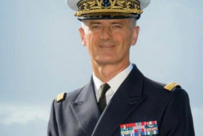 Fransanın keçmiş vitse-admiralı qəzada ölüb 
