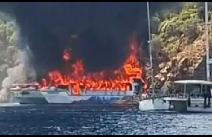 Türkiyədə tur gəmisində yanğın - VIDEO