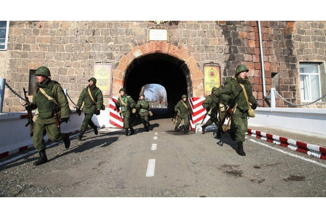 Ukrayna Gümrüdəki Rusiya bazasını vura bilər 