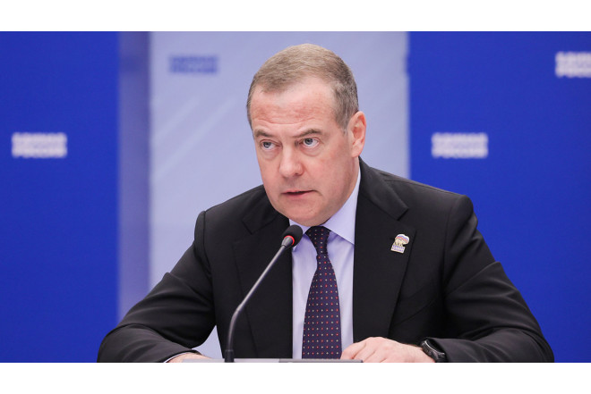 Medvedev rusiyalı gəncləri təhqir etdi 