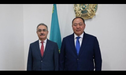 Azərbaycanın yeni səfiri etimadnaməsinin surətini Qazaxıstan XİN-ə təqdim etdi 