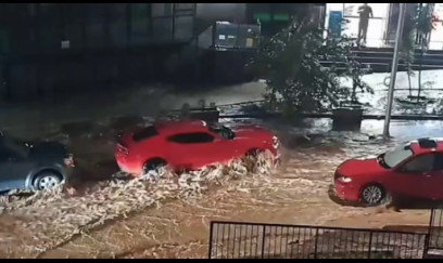 Tbilisi küçələri sel sularına qərq oldu 