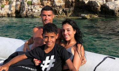 Ronaldo Corcinadan boşansa- Hər ay …