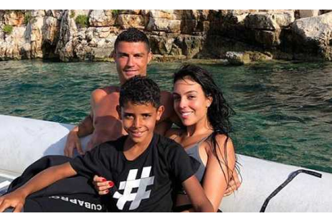 Ronaldo Corcinadan boşansa- Hər ay …