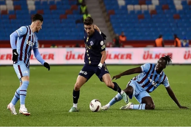 Muhammed Salahın oynadığı matçda "Trabzonspor" xal itirib 