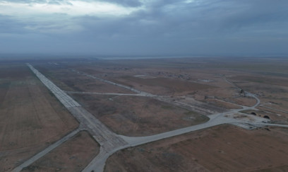 İsrail Suriyadakı bazanı vurub 