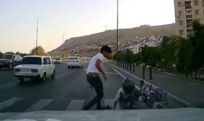 Bibiheybət yolunda qəza - Son anda həyatda qaldılar - VIDEO