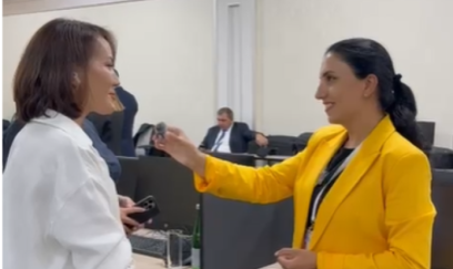 Özbəkistanlı jurnalistdən Azərbaycana: “Bizim ailəmiz Türk dünyasıdır”- VİDEO