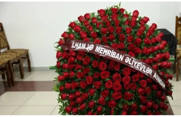Prezident və xanımından Bakıxanovun vida mərasiminə ƏKLİL