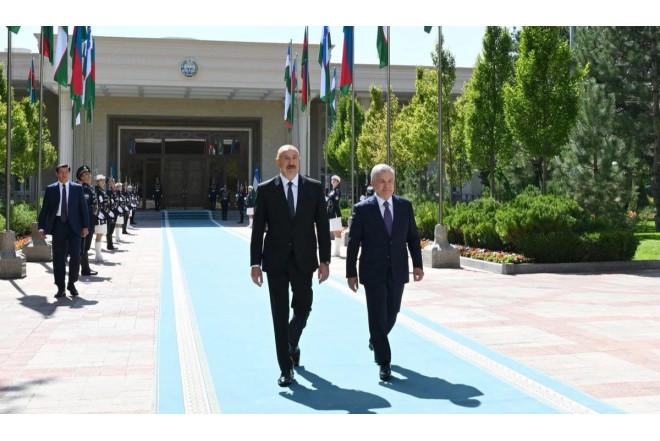 Coğrafiya Azərbaycanı Mərkəzi Asiyadan ayırsa da... 