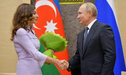Putin Mehriban Əliyevanı təbrik edib 