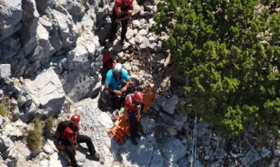 Paraşütçülər uçuş zamanı qəzaya düşüb, iki nəfər ölüb 