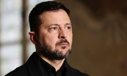 Zelenski İlon Maskı təltif etdi 
