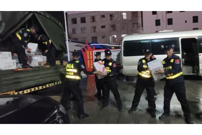 Bu ölkədə faciə:  Torpaq sürüşməsi oldu- 558 nəfər itkin düşdü