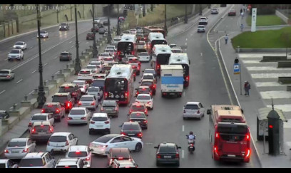 Paytaxtın bu küçələrində sıxlıq var 