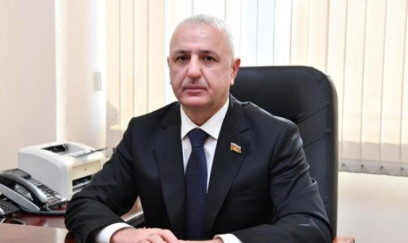Deputat dəniz kənarında karate ilə məşğul oldu- FOTO