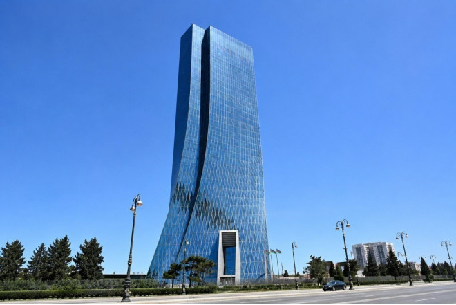 Mərkəzi Bankın baş direktoru işdən çıxdı - FOTO