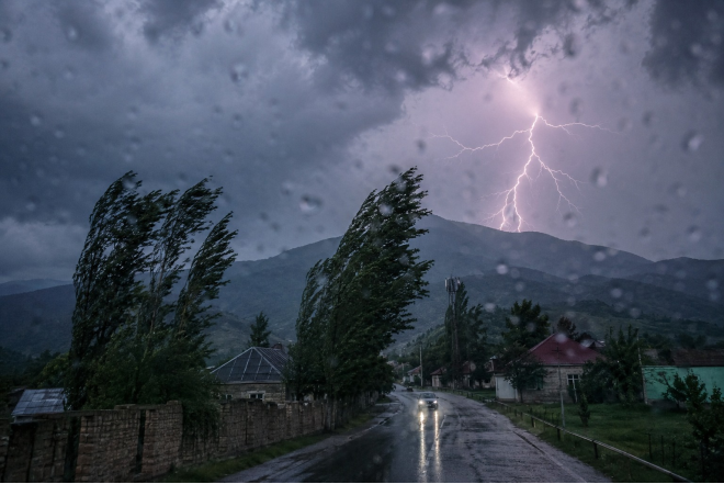 Rayonlara yağış yağdı, külək gücləndi