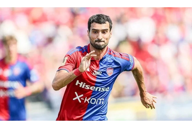 Emreli Polşada növbəti qolunu vurdu 