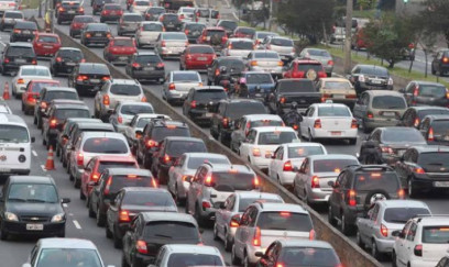 Bakı yollarındakı tıxacın çarəsi nədir? – Ekspertdən vacib təkliflər