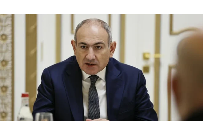 Paşinyan Qırğızıstana getdi 