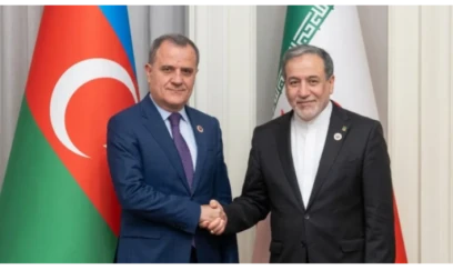 Baş diplomat Əraqçi ilə görüşdü 