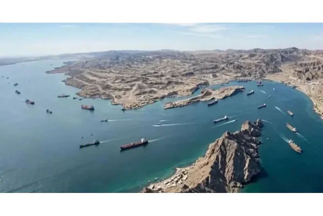 İran Hörmüz boğazını yenidən bağlayıb 