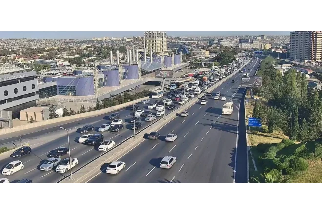 Paytaxtın bu küçələrində sıxlıq var - SİYAHI 