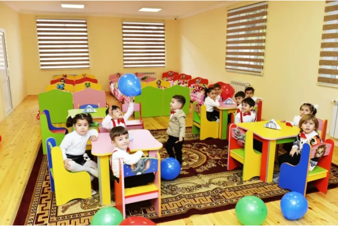Pediatrdan valideynlərə xəbərdarlıq: Bu uşaqları məktəbə göndərməyin