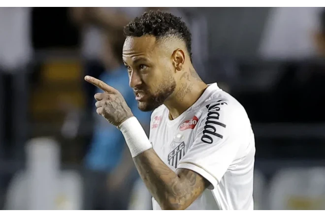 Neymar zədələndi 