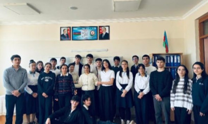 300 nömrəli məktəbdə möhtəşəm nəticə: 11B sinfinin bütün məzunları tələbə adını qazandı