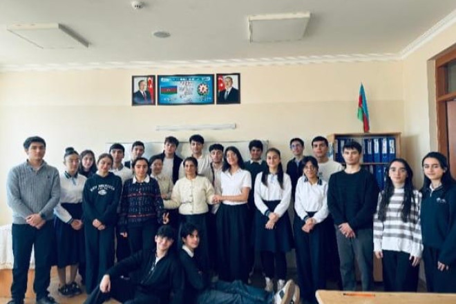 300 nömrəli məktəbdə möhtəşəm nəticə: 11B sinfinin bütün məzunları tələbə adını qazandı